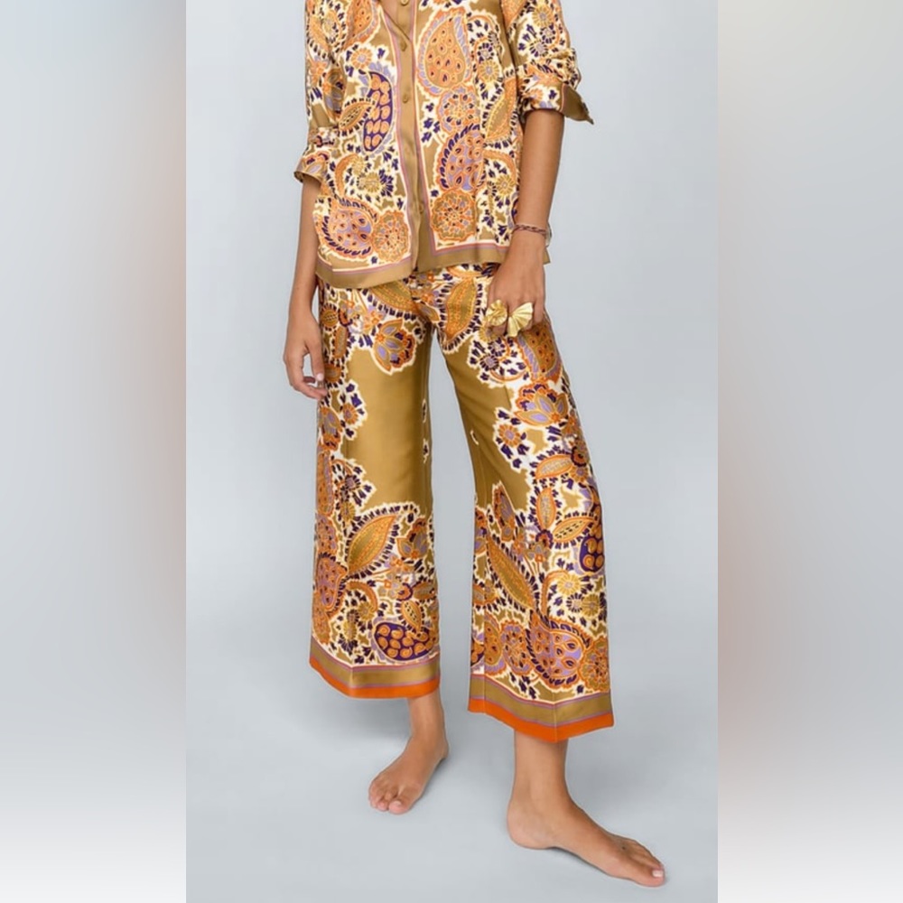 ZARA - Printed Culottes - Size M  BRAND NEW/ with Tags